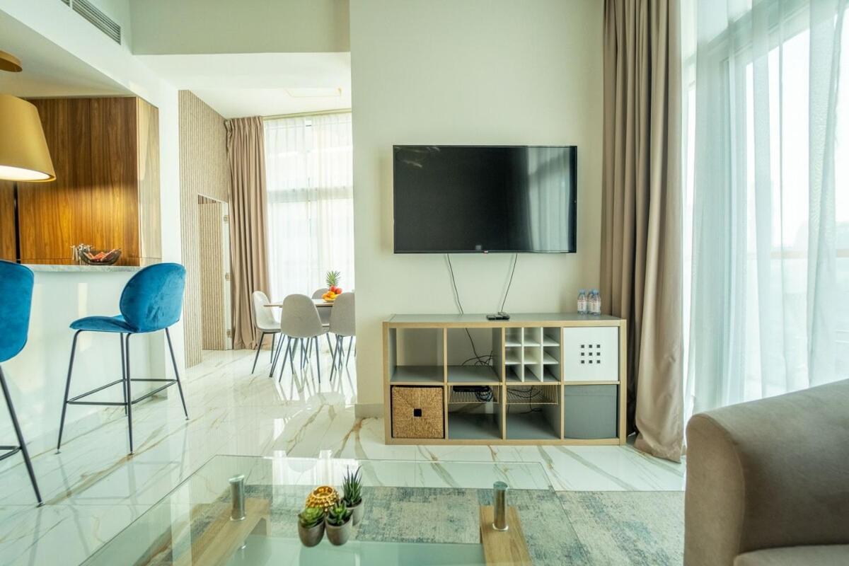 Aws Holiday Homes - Luxurious 2Br In Business Bay Дубай Экстерьер фото